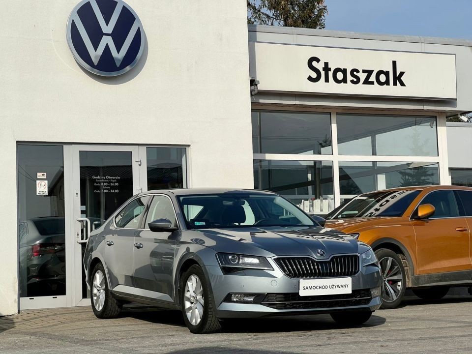 Nissan YAMA skoda superb