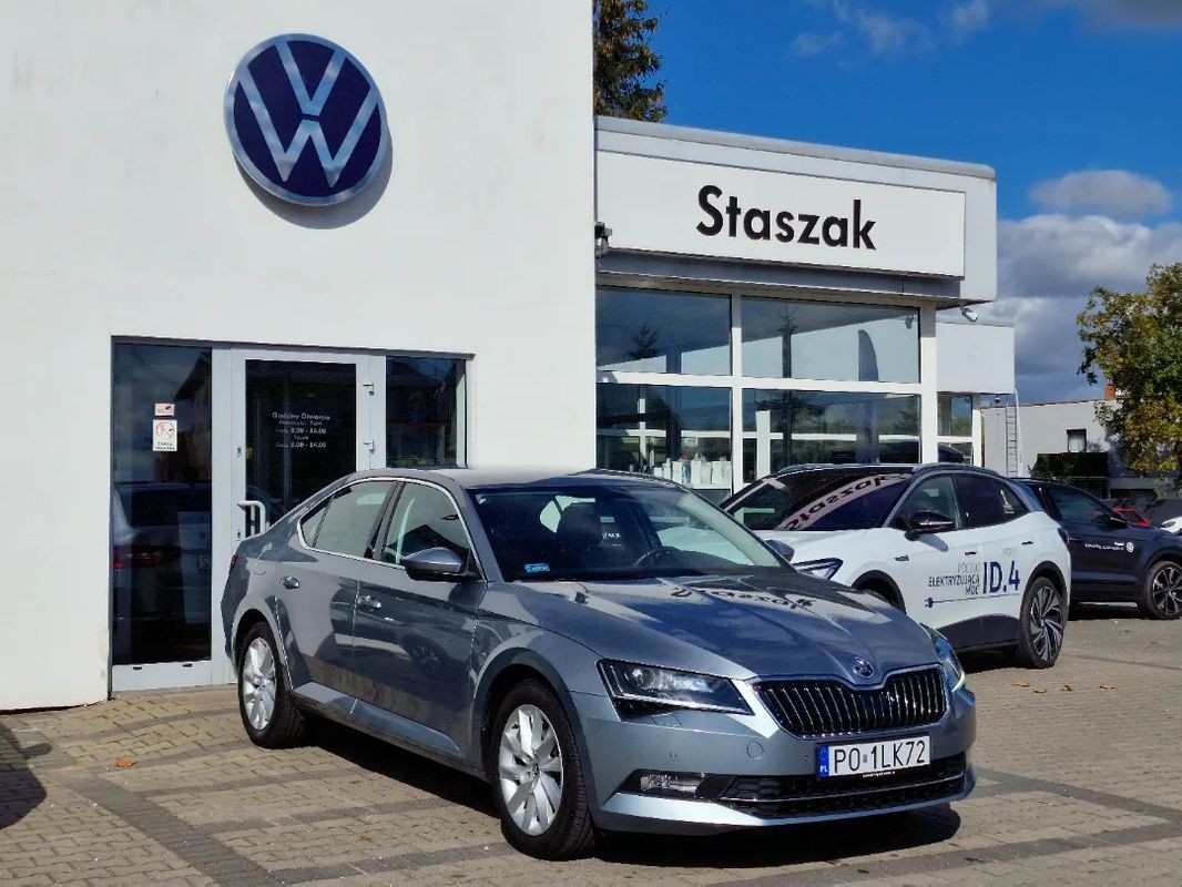 Nissan YAMA skoda superb